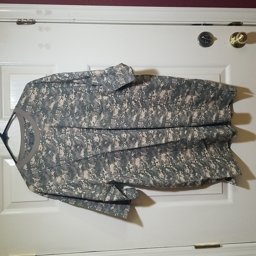 Duluth Camo print like t-shirt